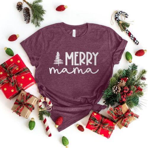 MERRY MAMA Shirt | Mama Claus Christmas Gift for Mom image 0