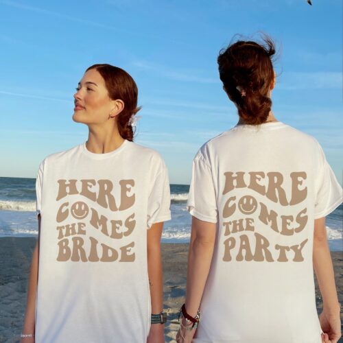 Here Comes the Bride Party Shirt, Retro Bachelorette Party, Neutral Bride Bridesmaid Oversized Tee, Groovy Trendy, Aesthetic Wedding image 0