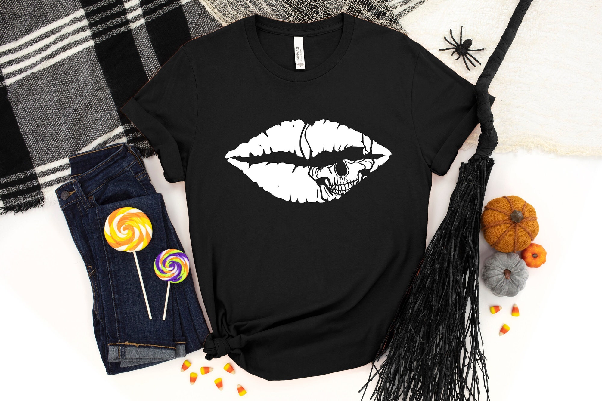 Skull Lips Kiss of Death Halloween T-shirt image 0