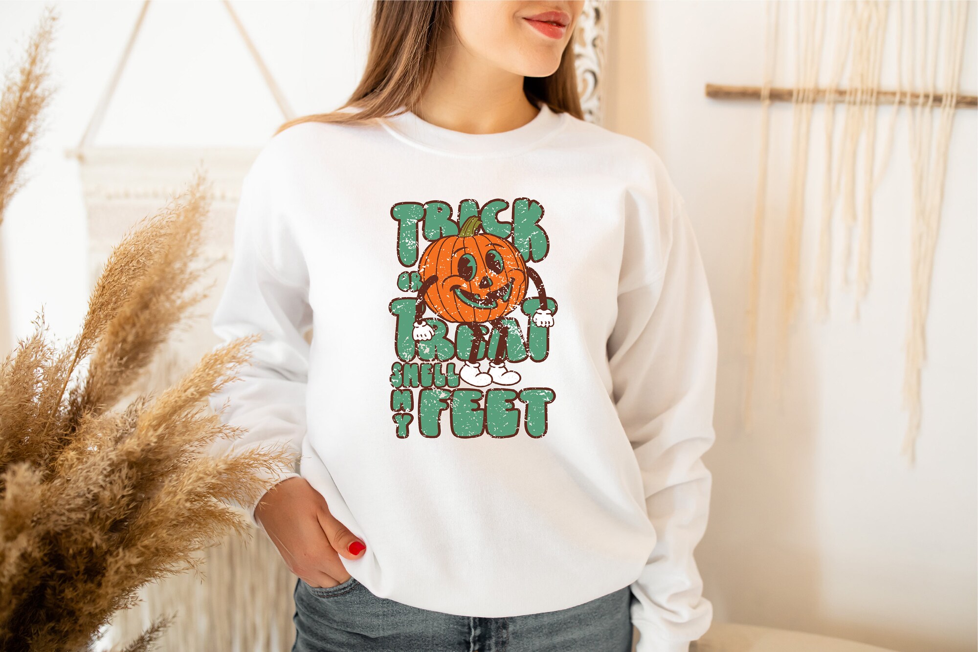 Trick or Treat Smell My Feet: Funny Pumpkin Halloween Sweatshirt image 2