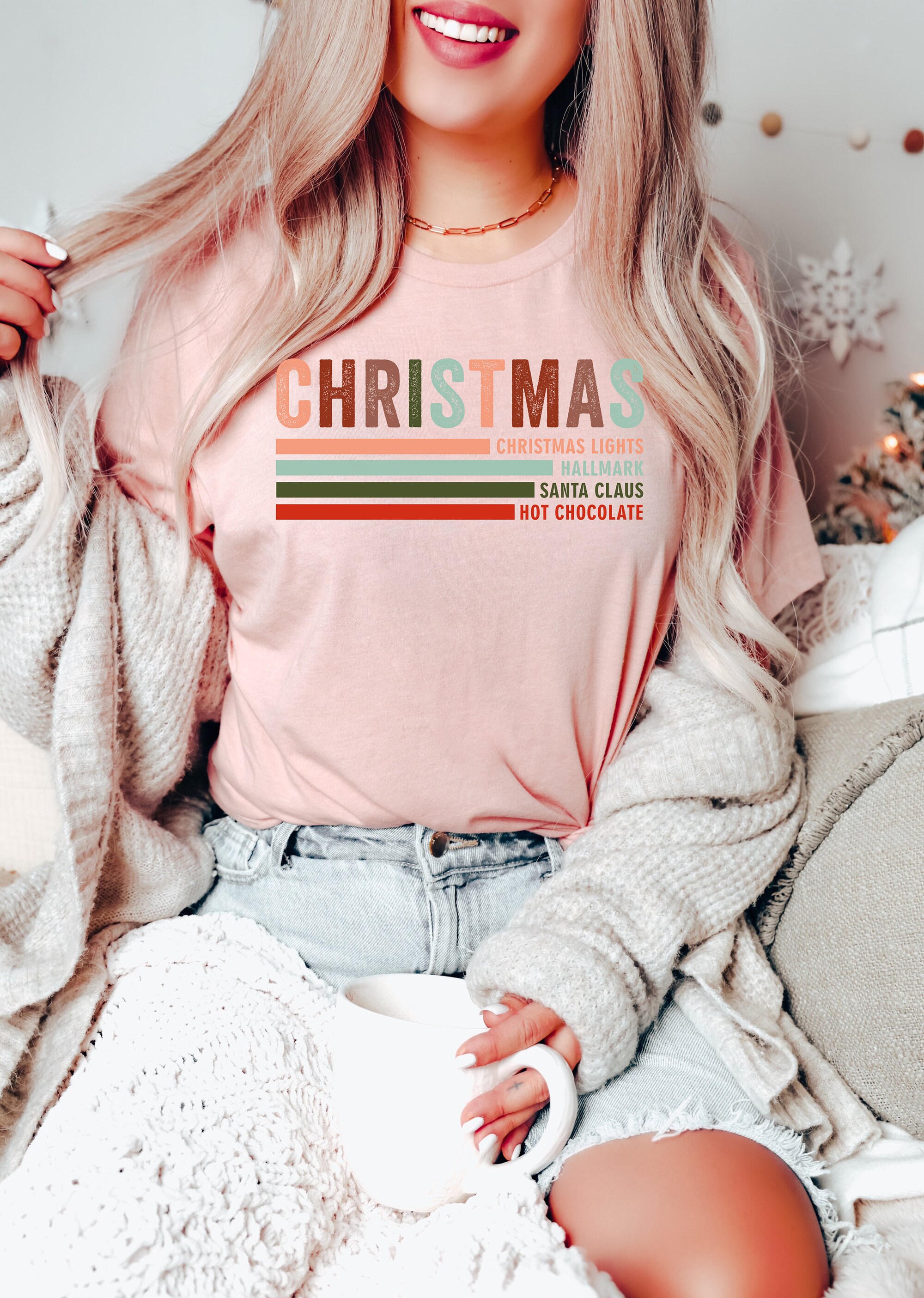 Cozy Women's Christmas Sweatshirt: Perfect Merry Holiday Wear image 0