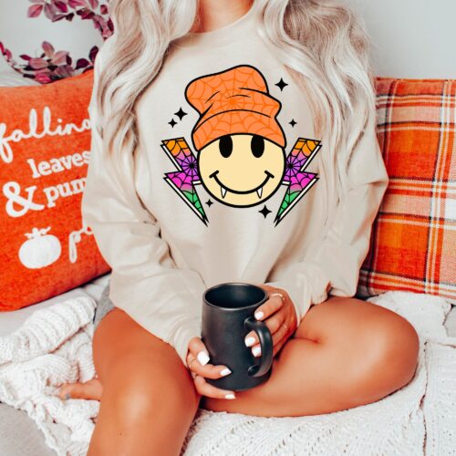 Retro Halloween Sweatshirt: Spooky Vibes & Fun Design image 0