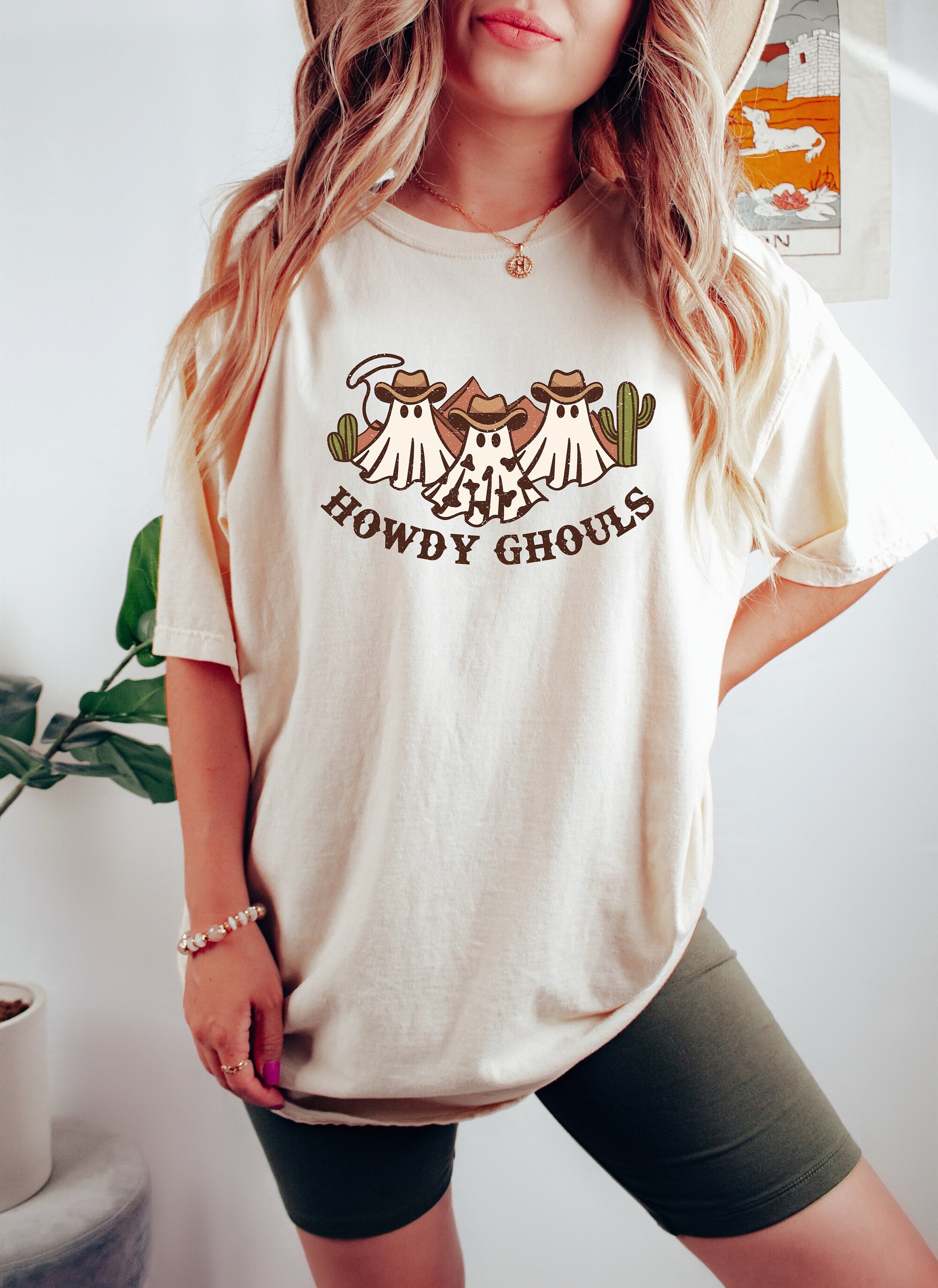 Howdy Ghouls Shirt Vintage Halloween T-Shirt Western Fall Shirt Cowboy Cowgirl Tees image 0