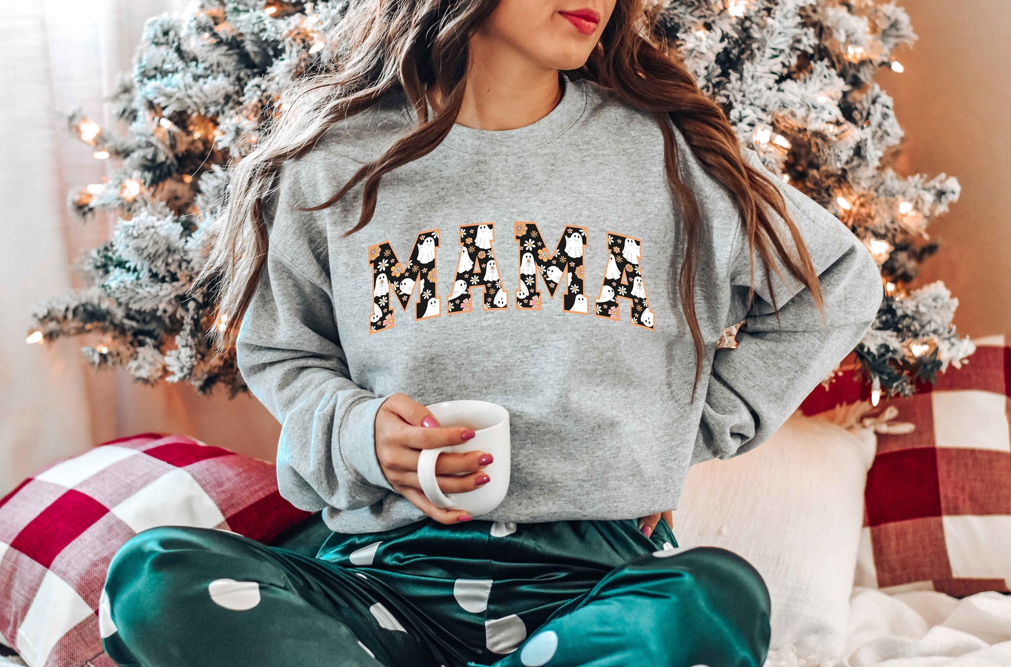 Retro Halloween Mama Sweatshirt image 0