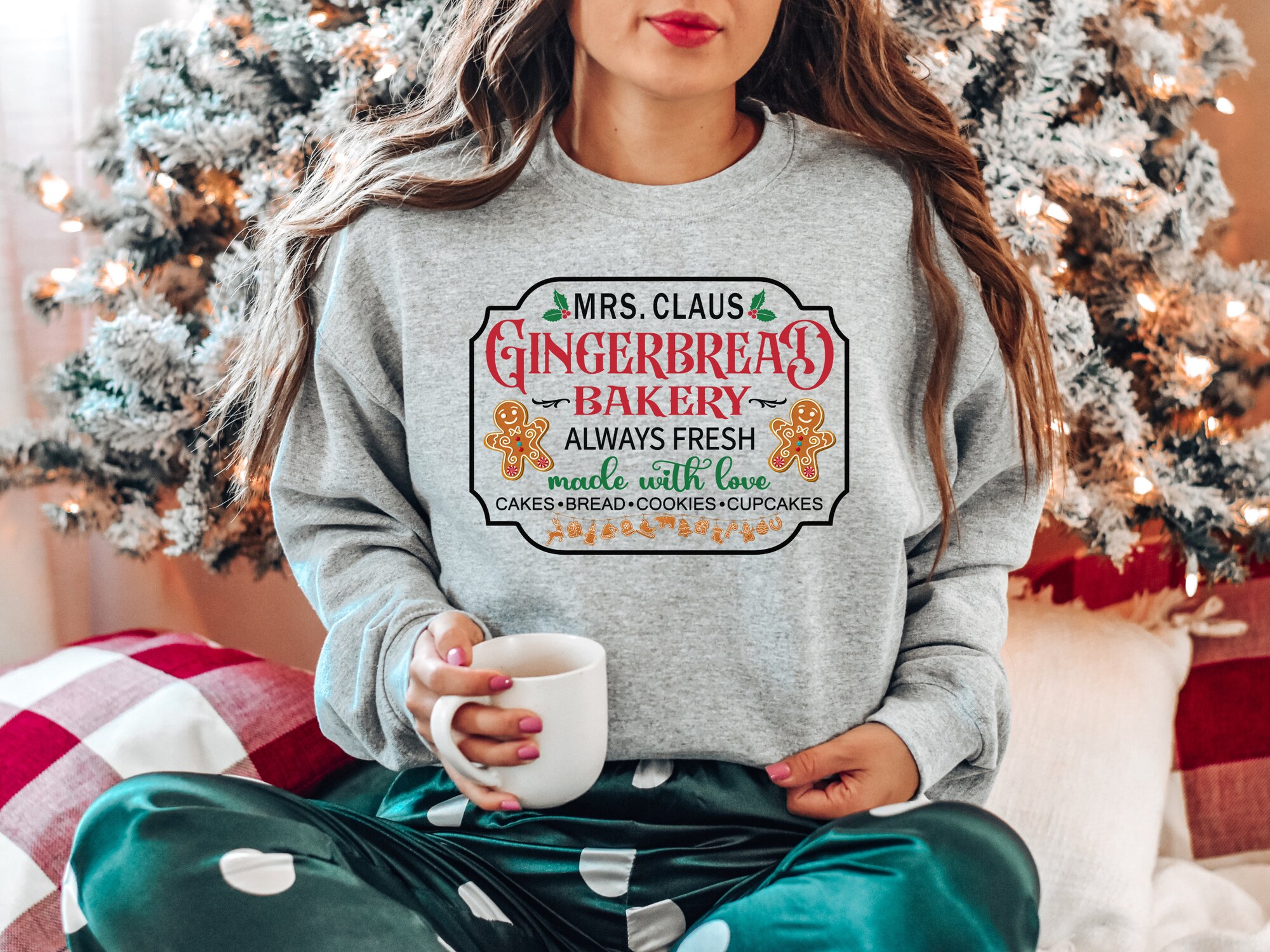 Mrs. Claus Gingerbread Sweater: Vintage Christmas Crewneck for Women image 2