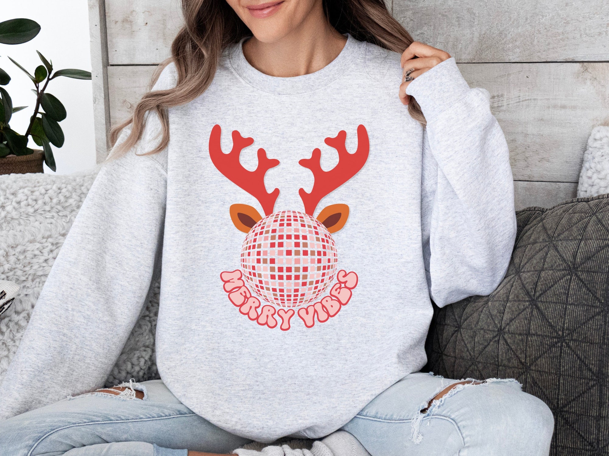 Merry Vibes Antler Sweatshirt - Preppy Retro Christmas Crewneck for Women image 0