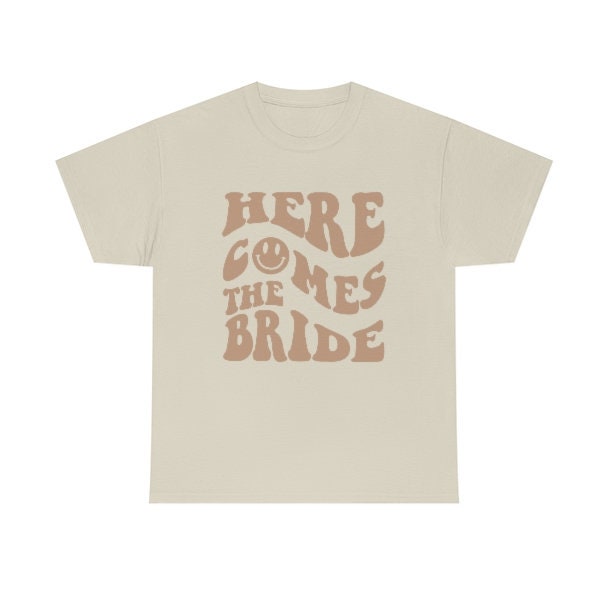 Here Comes the Bride Party Shirt, Retro Bachelorette Party, Neutral Bride Bridesmaid Oversized Tee, Groovy Trendy, Aesthetic Wedding image 4