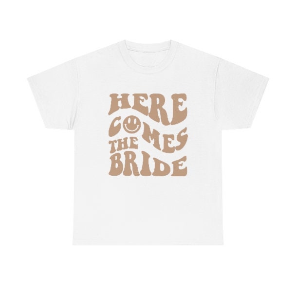 Here Comes the Bride Party Shirt, Retro Bachelorette Party, Neutral Bride Bridesmaid Oversized Tee, Groovy Trendy, Aesthetic Wedding image 2