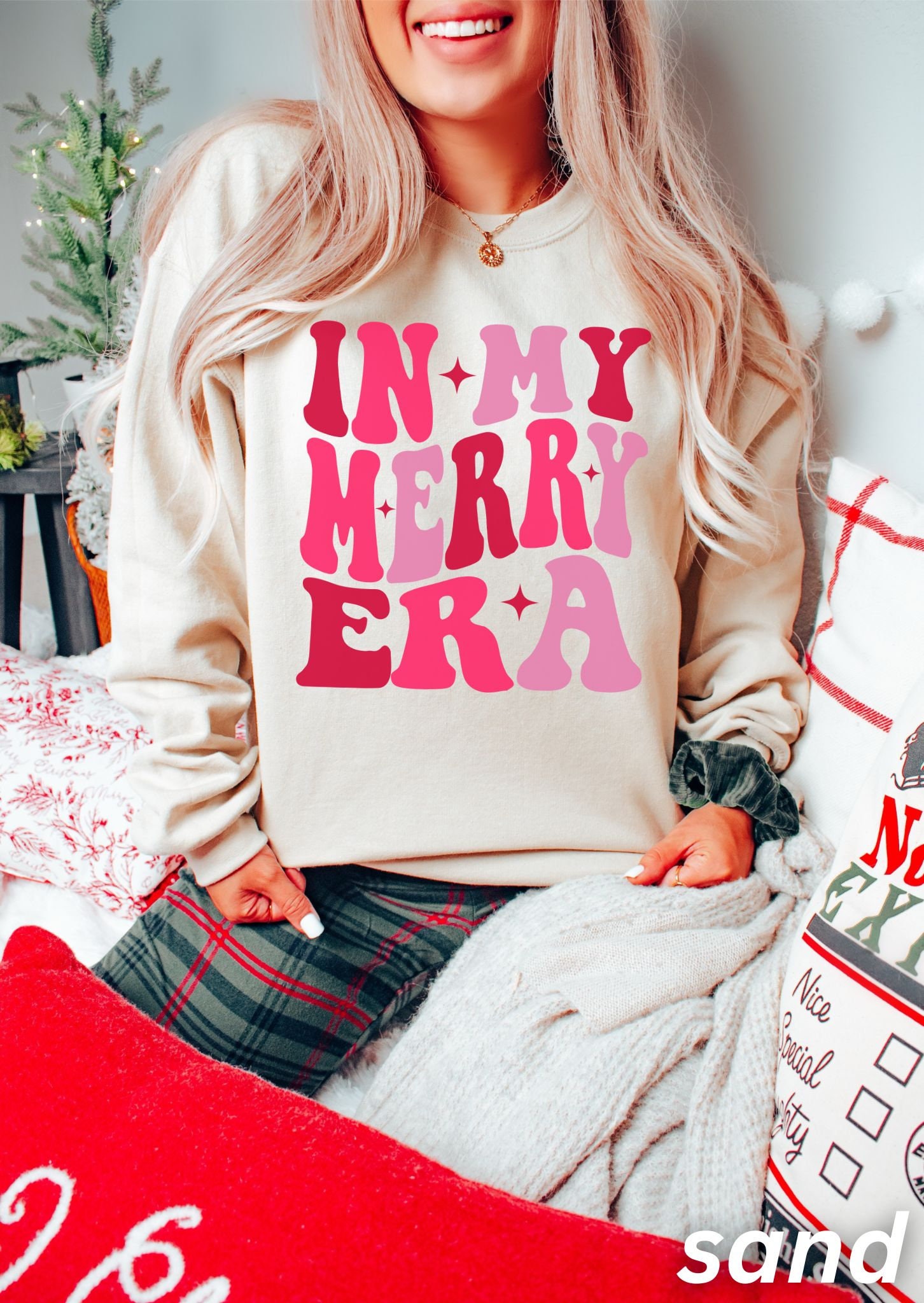 Vintage Merry Christmas Sweatshirt for Women: Perfect Gift Idea image 4