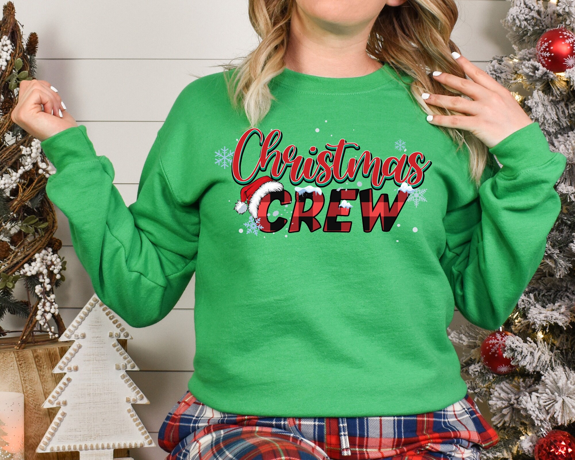 Family Matching Christmas Crew Red Plaid Sweatshirt image 0
