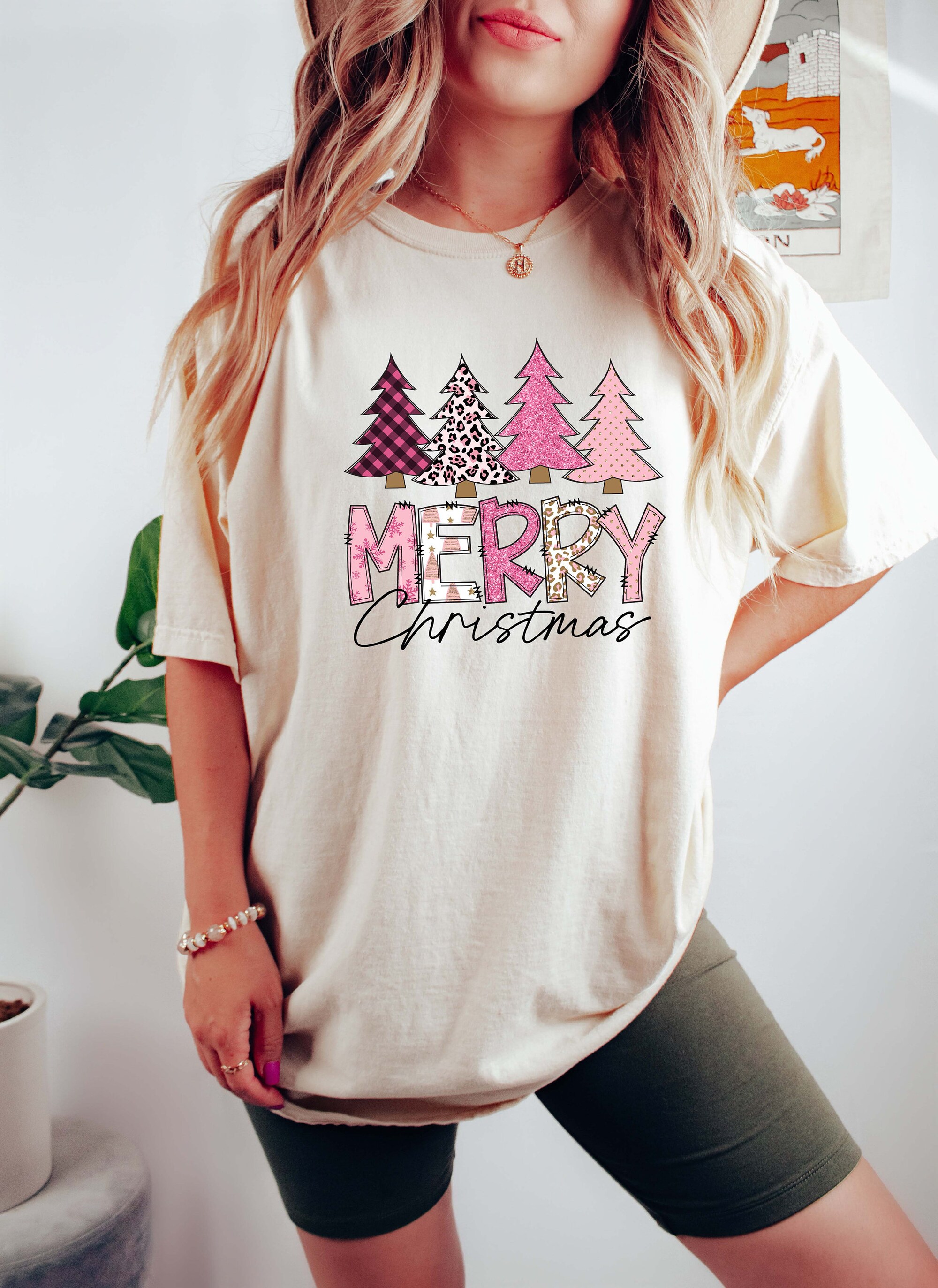 Merry Christmas Sweatshirt for Women image 1