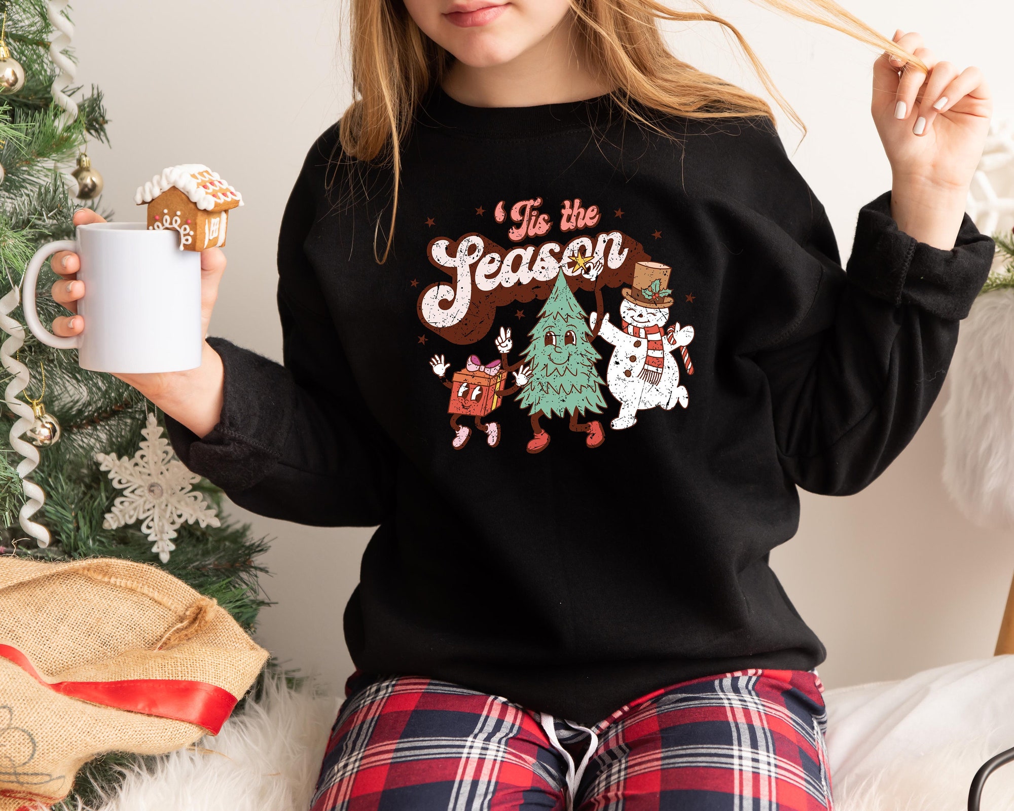 Tis The Season Sweatshirt, Christmas Tis The Season Shirt, Merry Christmas Sweatshirt, Christmas Tee, Cute Winter Sweatshirt image 3