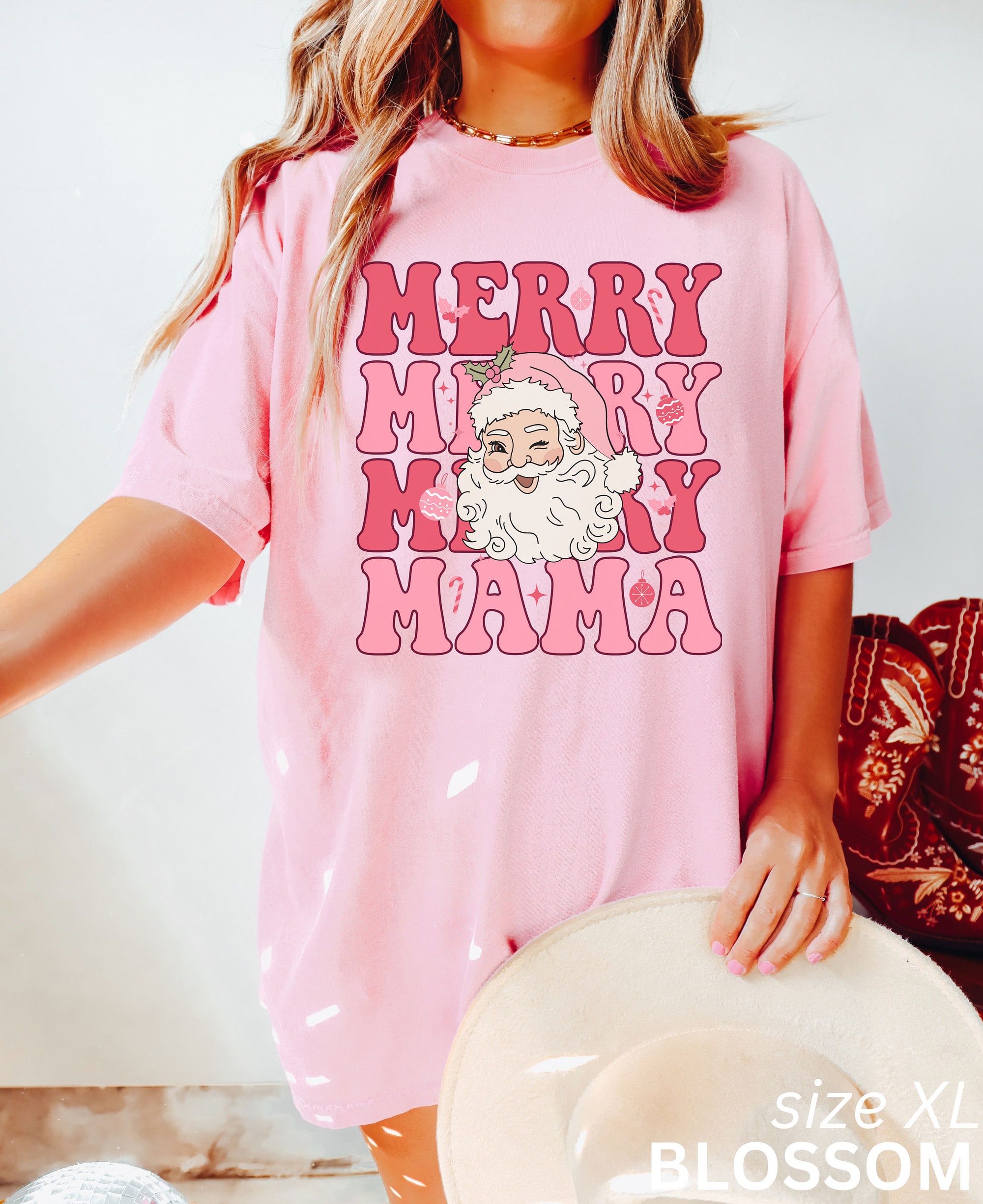 Retro Merry Mama Christmas Shirt: Perfect Comfort Gift for Mom image 1