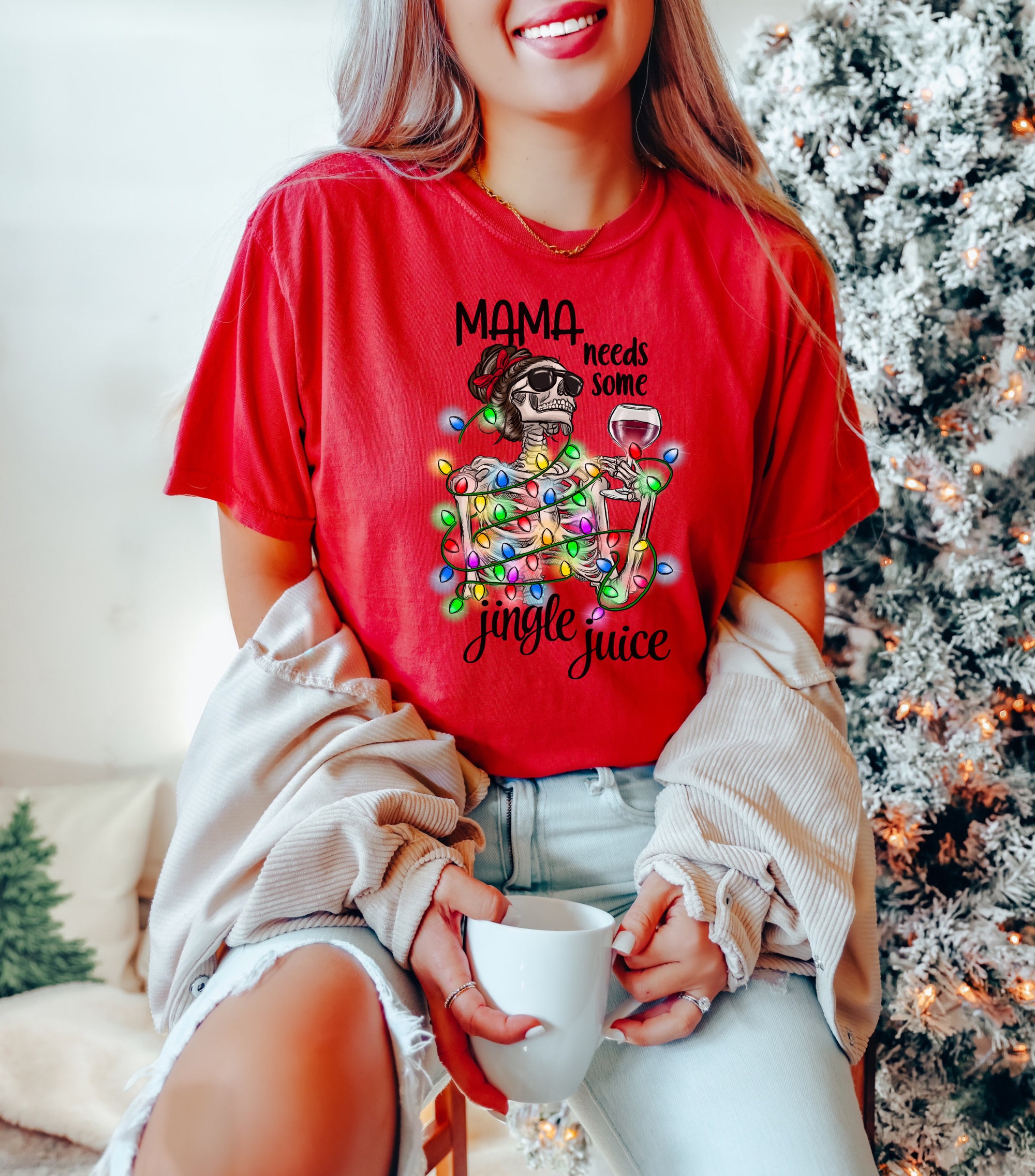 Mama Needs Jingle Juice Christmas Shirt - Funny & Retro Xmas Shirt For Women image 4