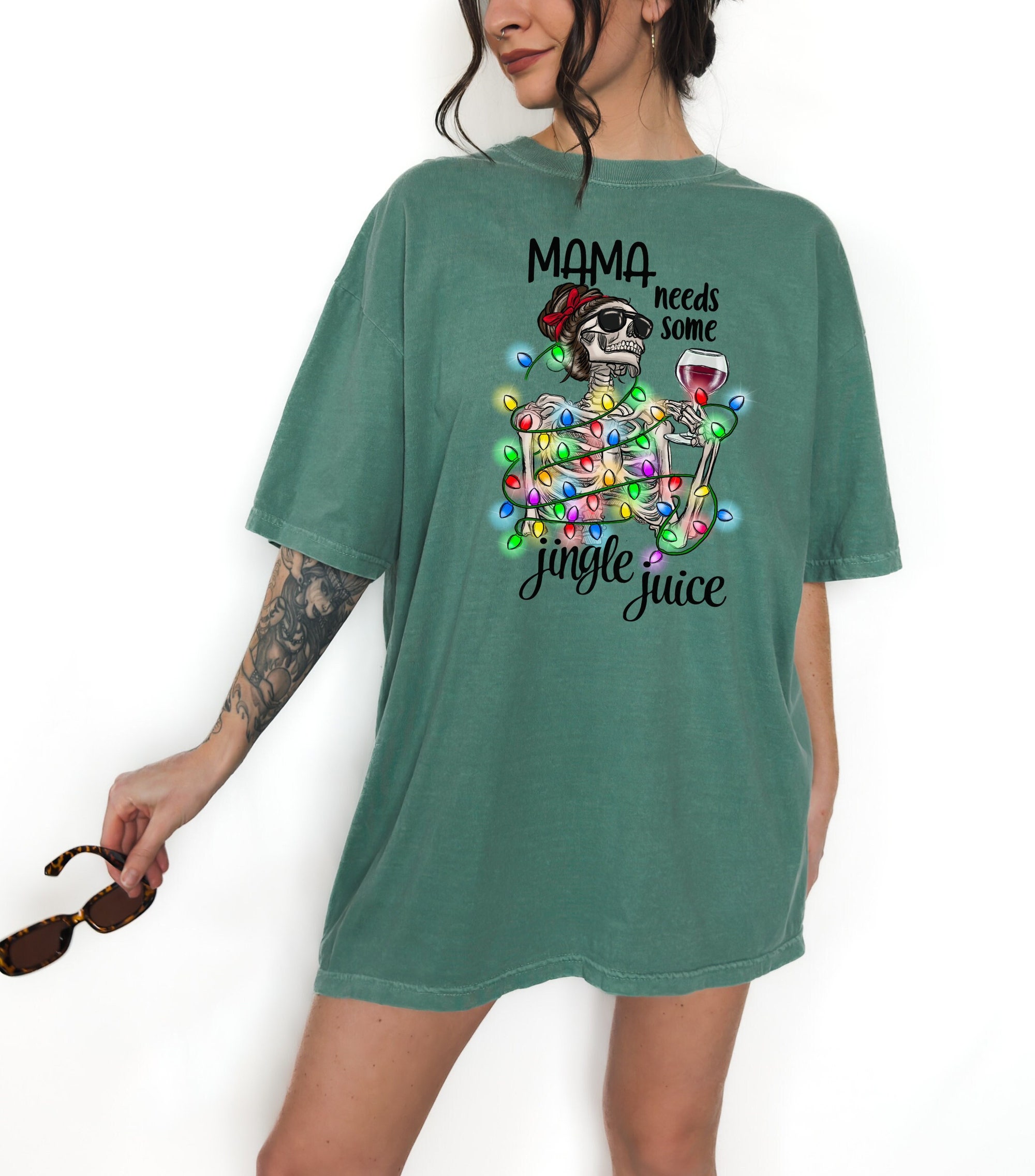 Mama Needs Jingle Juice Christmas Shirt - Funny & Retro Xmas Shirt For Women image 0