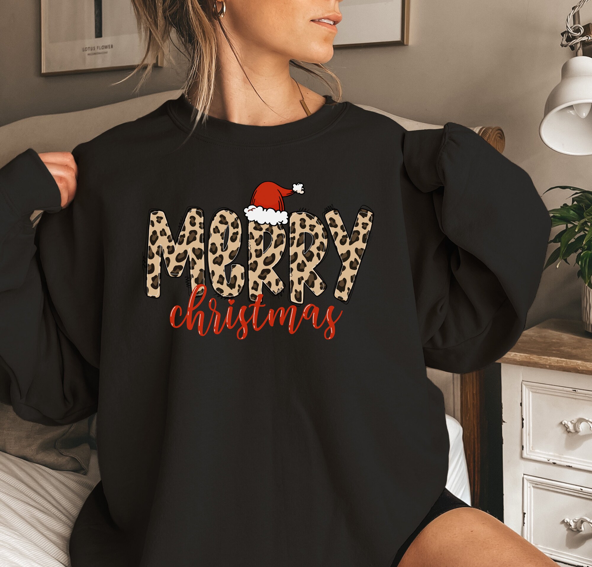 Leopard Christmas Sweatshirt: Cute Women's Tee & Mother's Gift image 4