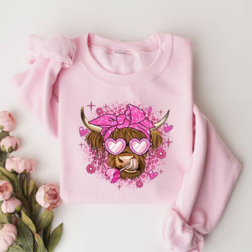 Cow Pink Bandana Sweatshirt Christmas Hoodie image 0