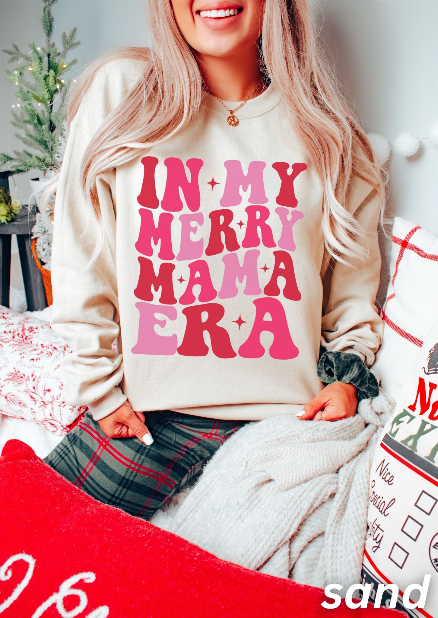 Retro Merry Mama Sweatshirt: Perfect Mom Christmas Gift from Daughter image 4