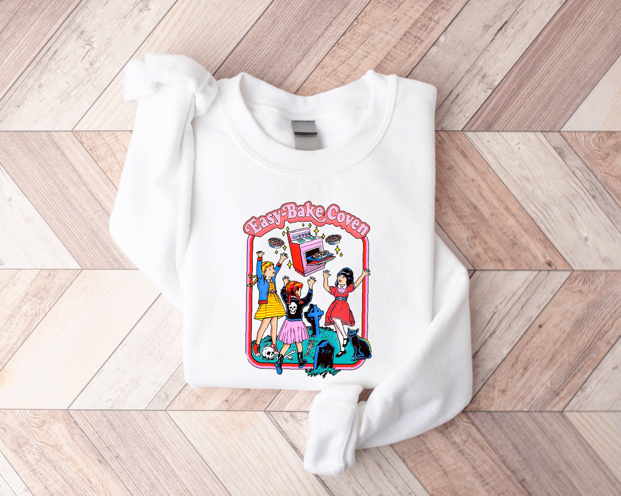 Retro Halloween Sweatshirt: 90s Style Matching Shirt for Happy Halloween image 3