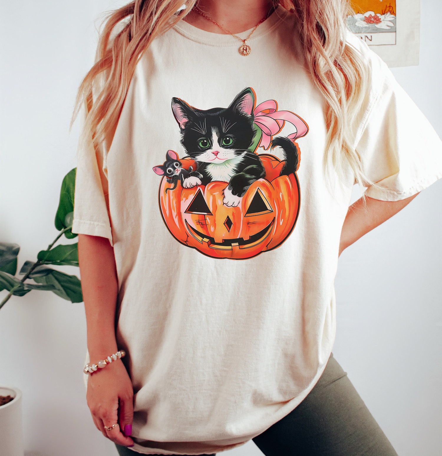 Vintage 90s Cat and Mouse Halloween Shirt | Retro Spooky Season Tee | Pumpkin Vintage Halloween Shirt image 0