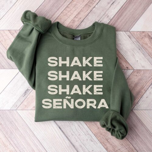 Shake Señora Halloween T-Shirt | Funny Fall Shirt | Halloween Costume Tee | Movie Inspired image 0