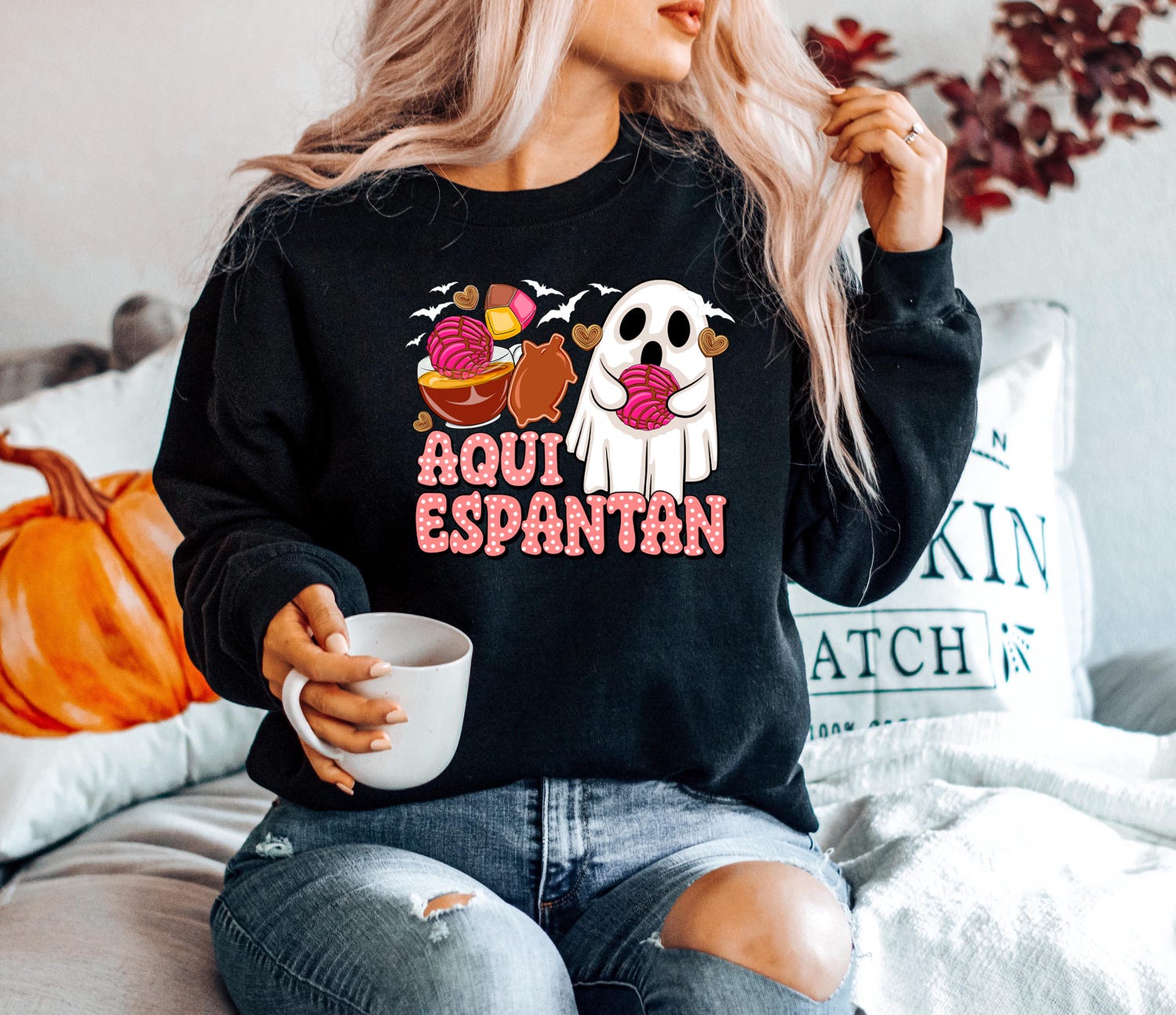 Aqui Espantan Sweatshirt | Latin Halloween Shirts | Funny Spanish Spooky Tees | Dia De Muertos image 2