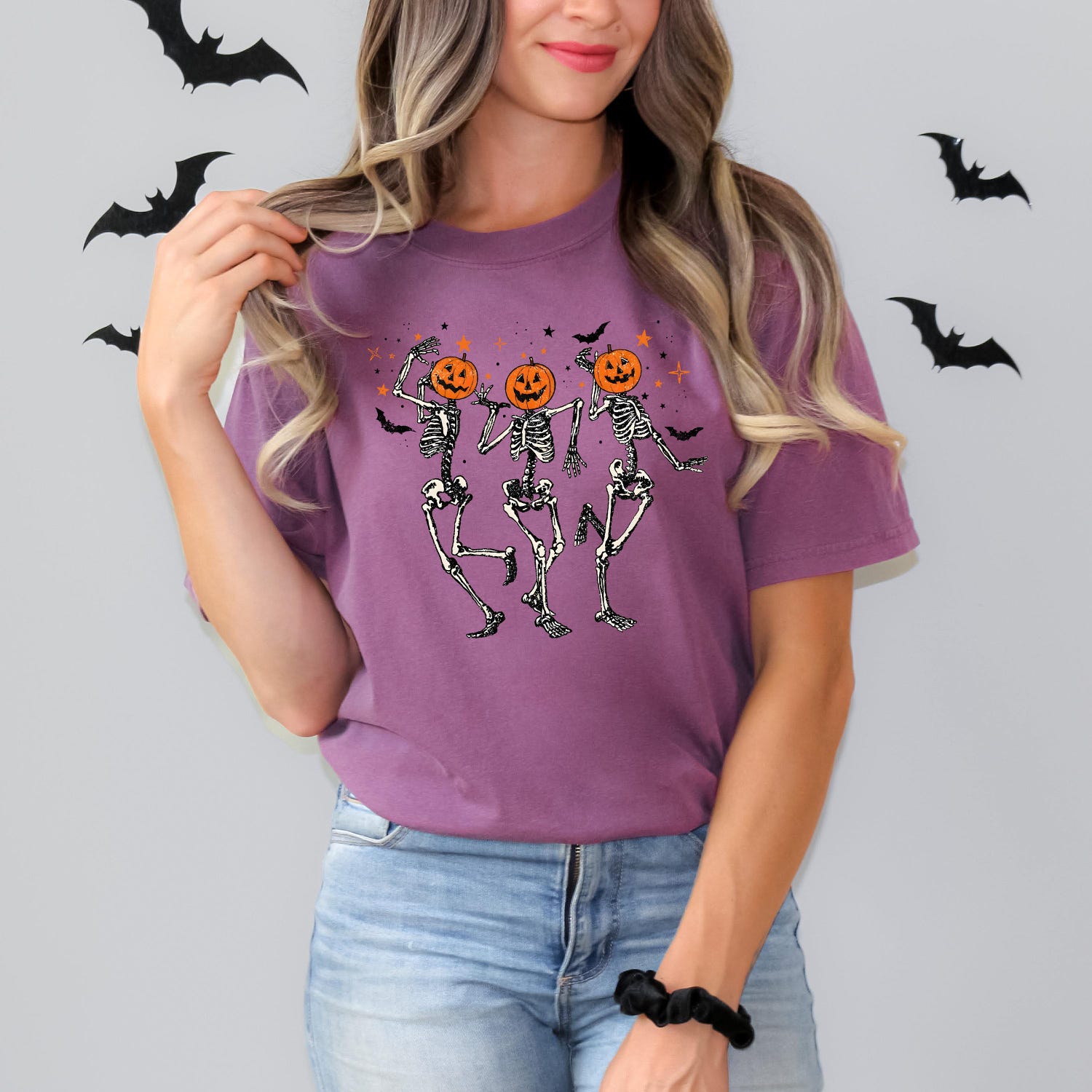 Comfort Colors Dancing Skeleton Pumpkin Shirt - Retro Halloween Tee for Women - Funny Fall Party Top image 6