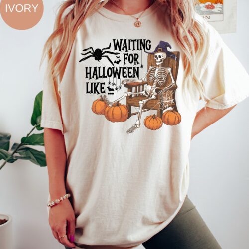 Funny Halloween Skeleton Pumpkin T-shirt for Women Spooky Fall Party Tee Comfort Colors image 0